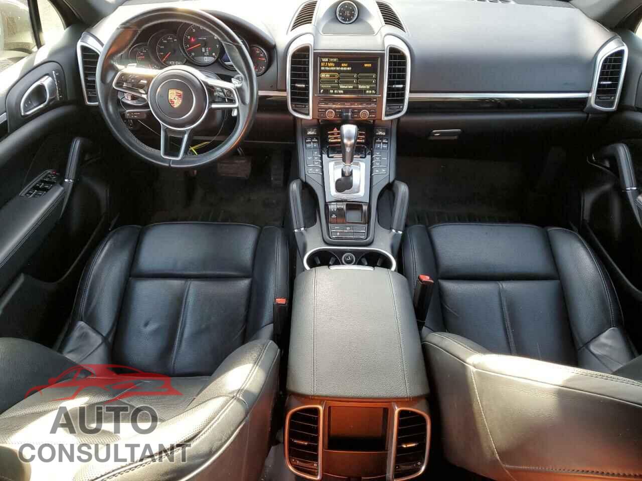 PORSCHE CAYENNE 2016 - WP1AA2A27GLA06169