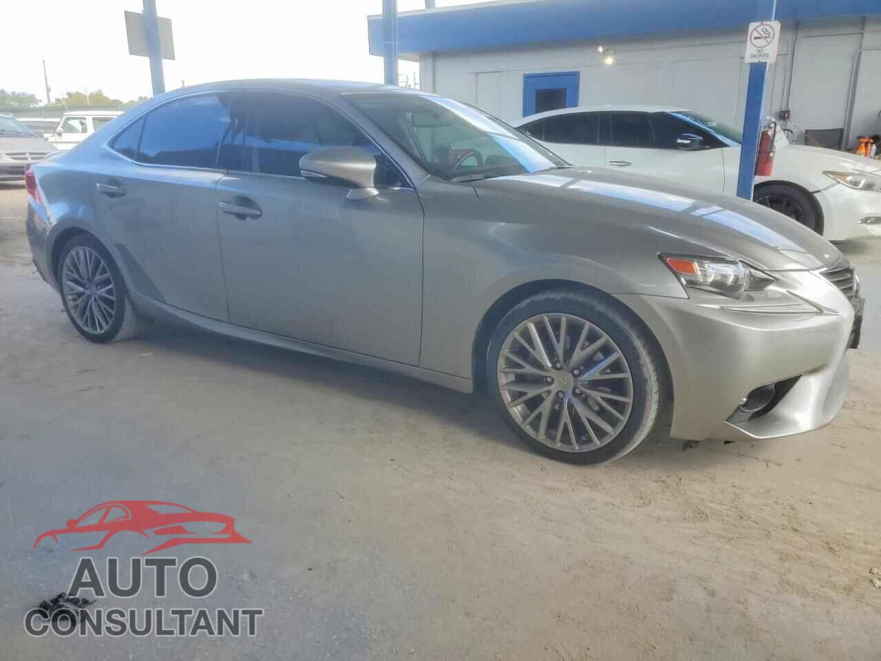 LEXUS IS 2015 - JTHCF1D20F5025293