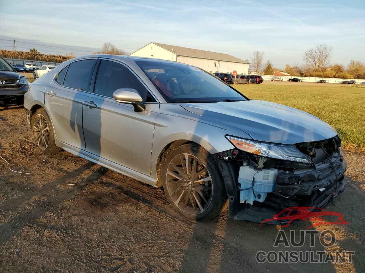 TOYOTA CAMRY 2018 - 4T1B61HK7JU094015