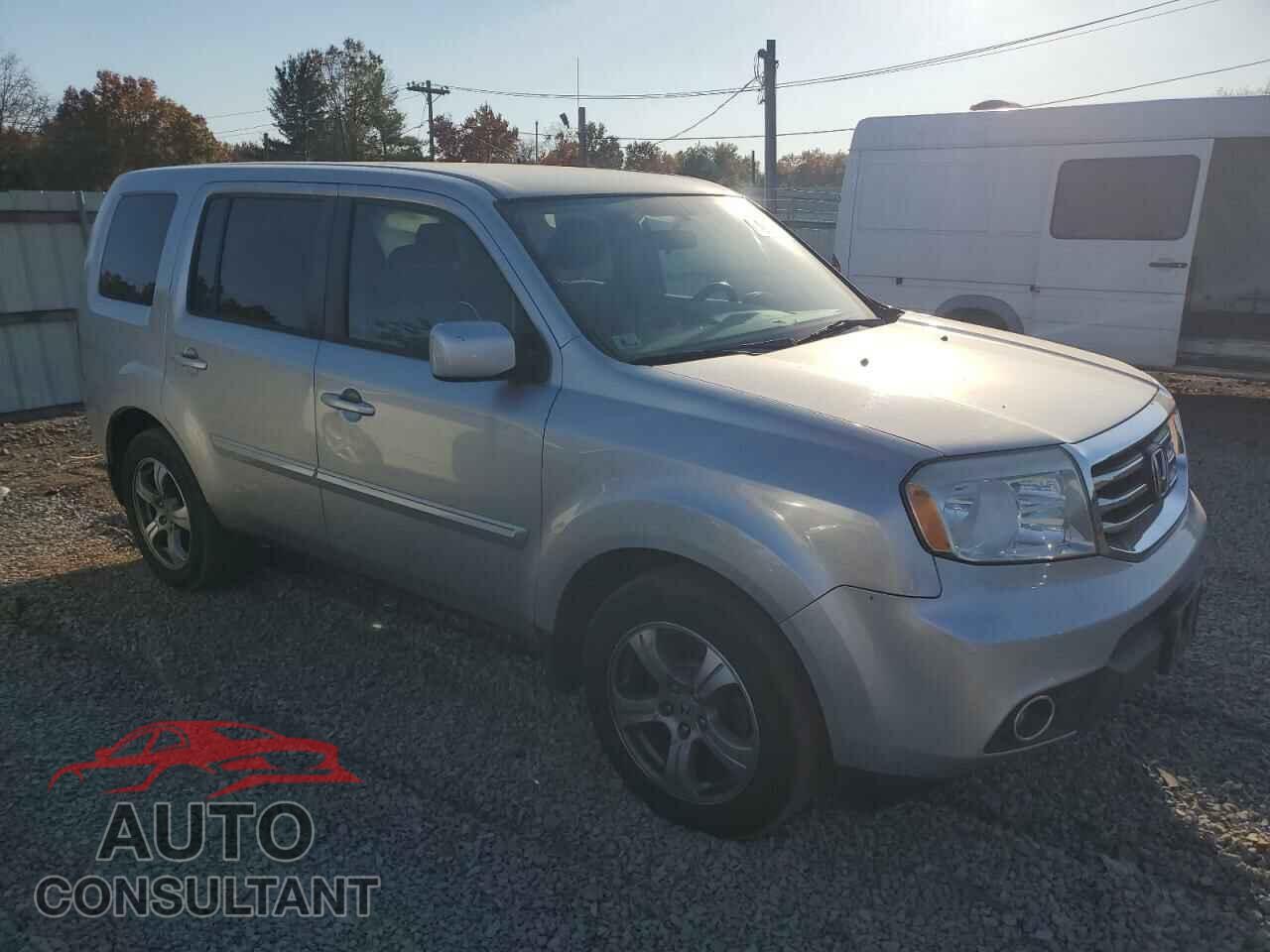 HONDA PILOT 2013 - 5FNYF4H42DB057078