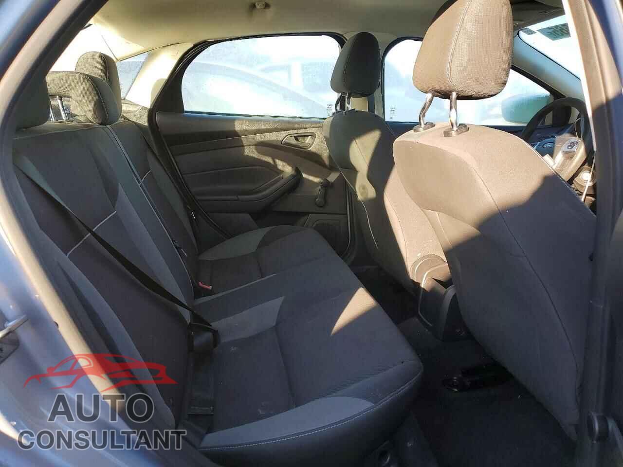 FORD FOCUS 2014 - 1FADP3E28EL445574