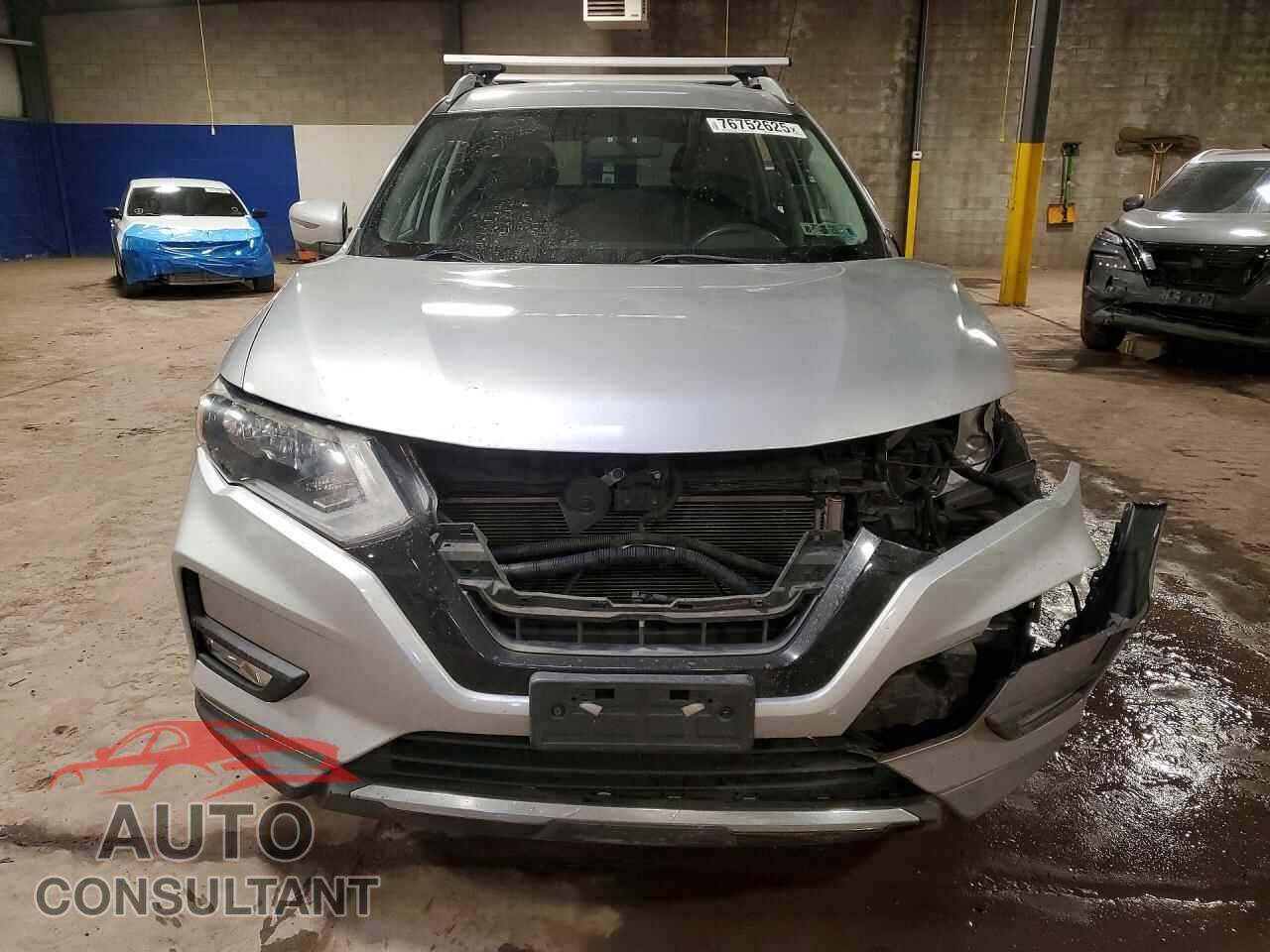 NISSAN ROGUE 2017 - KNMAT2MV2HP504792