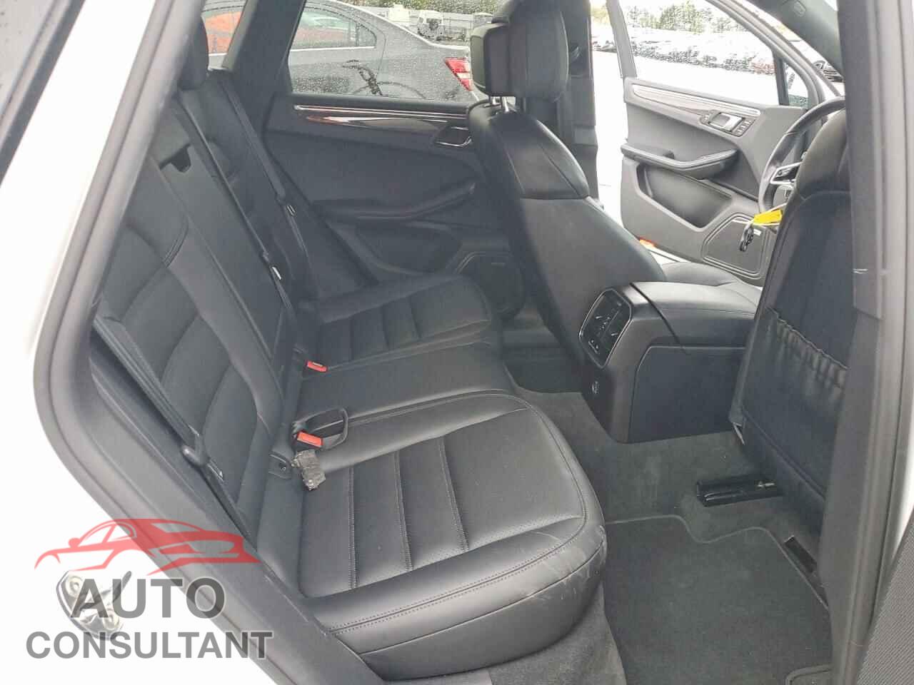 PORSCHE MACAN 2017 - WP1AG2A58HLB53921