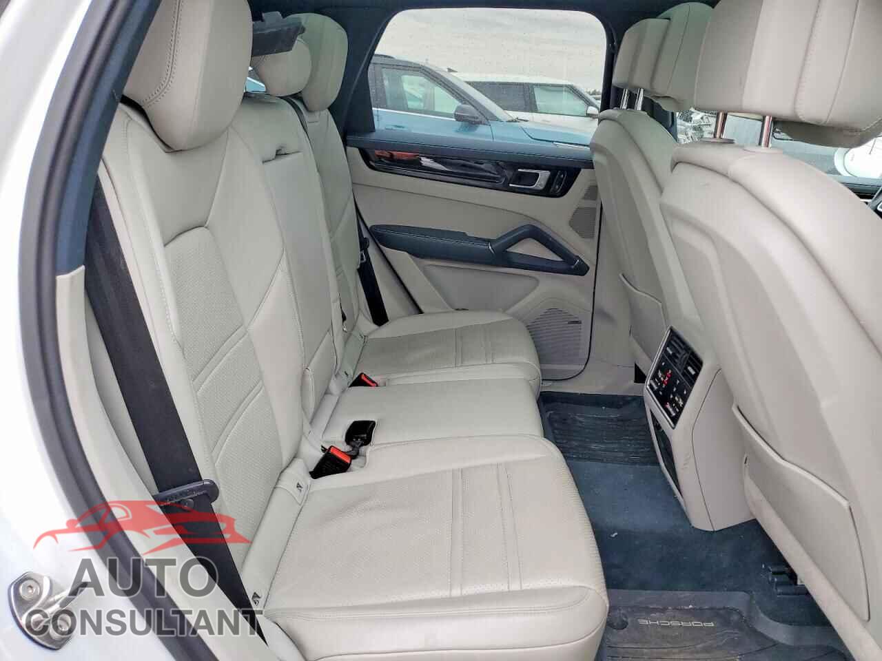PORSCHE CAYENNE 2020 - WP1AA2AY3LDA02936