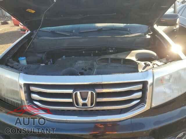 HONDA PILOT 2015 - 5FNYF4H94FB026882