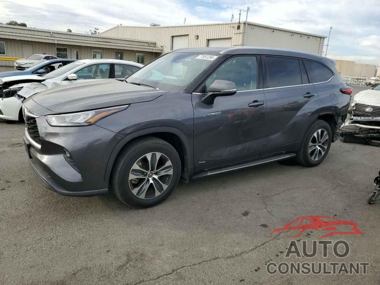 TOYOTA HIGHLANDER 2020 - 5TDHBRCHXLS512661