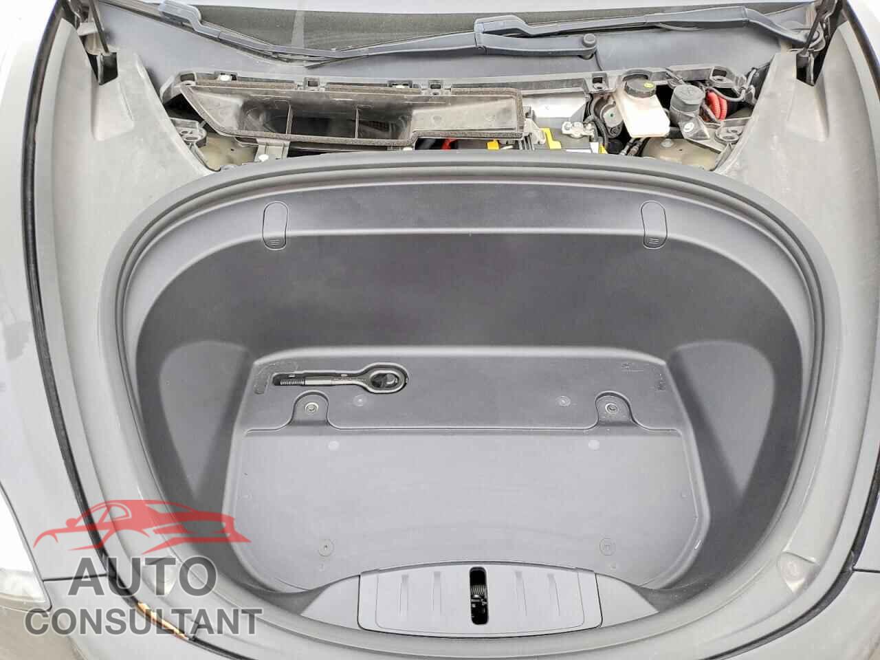 TESLA MODEL 3 2019 - 5YJ3E1EB4KF433601
