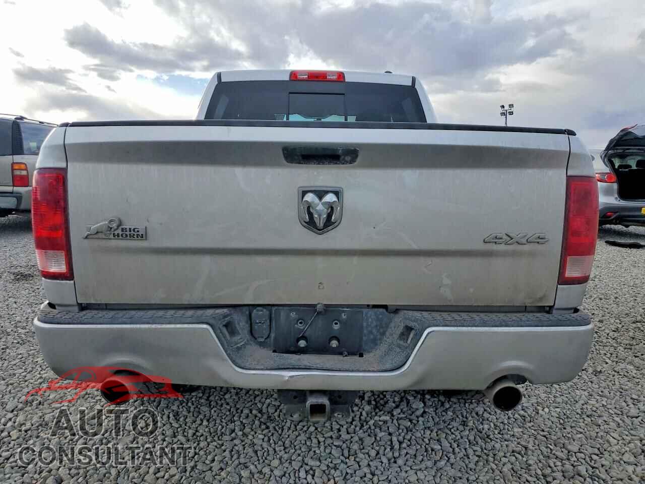 DODGE RAM 1500 2012 - 1C6RD7LT6CS125367