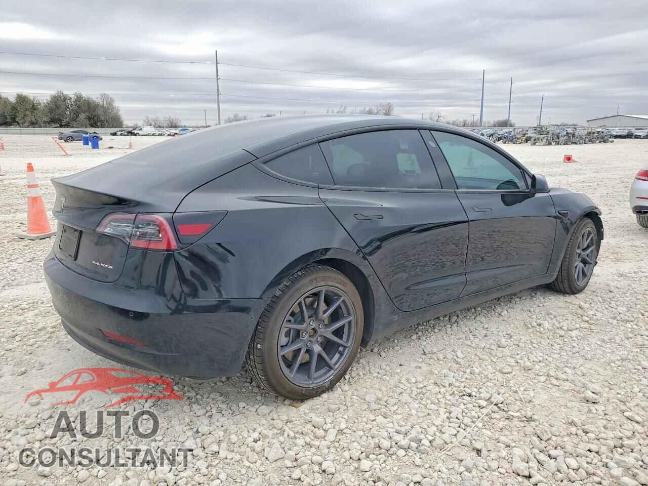 TESLA MODEL 3 2022 - 5YJ3E1EBXNF267699