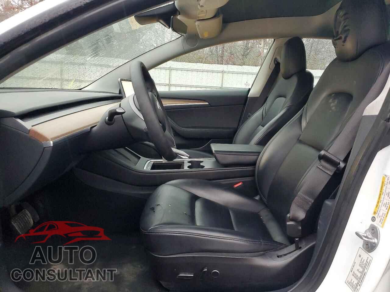 TESLA MODEL 3 2023 - 5YJ3E1EA5PF438451