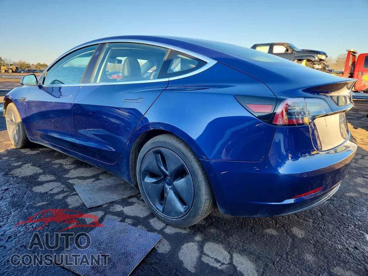 TESLA MODEL 3 2018 - 5YJ3E1EB9JF120137