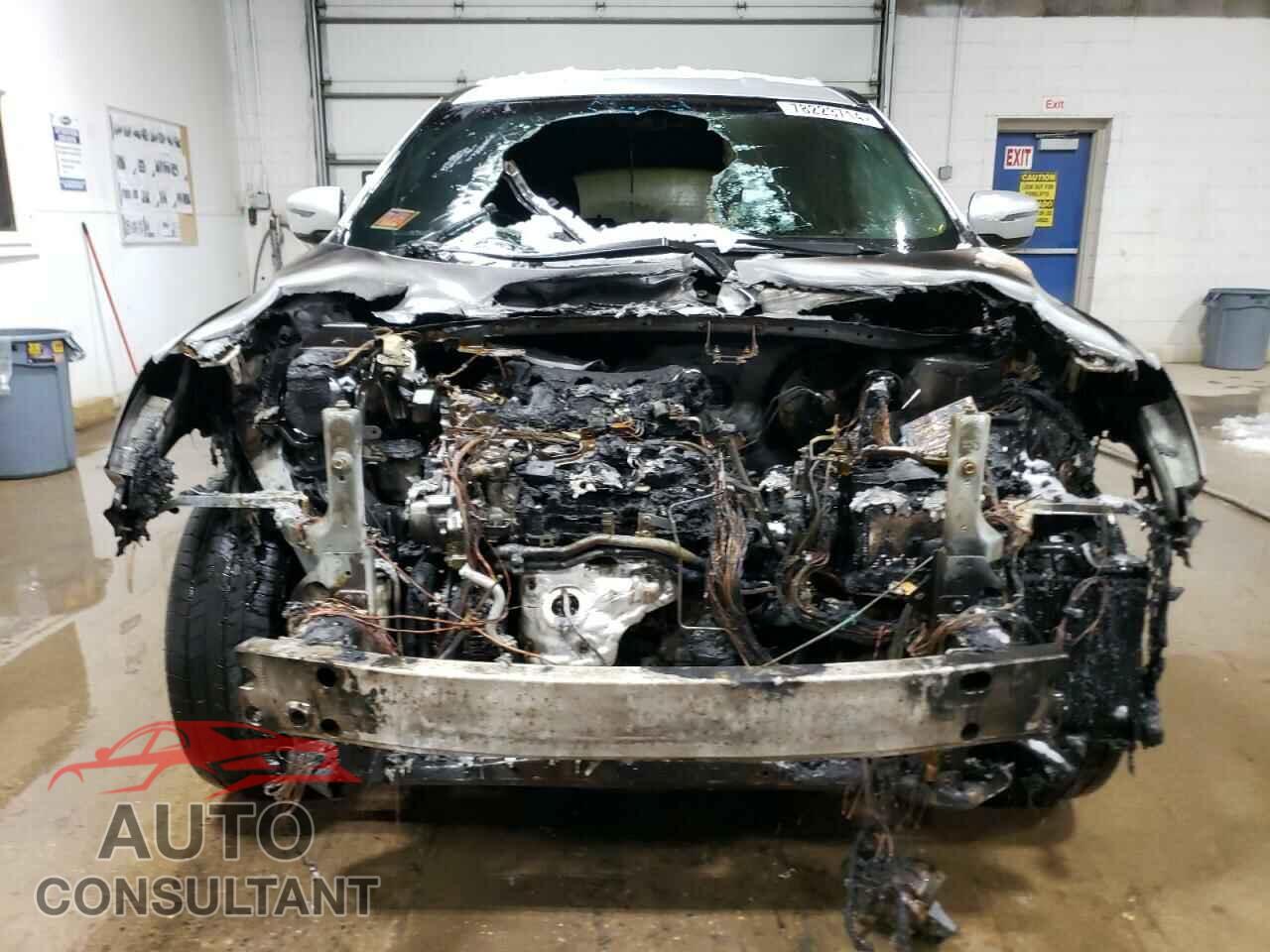 NISSAN PATHFINDER 2017 - 5N1DR2MM2HC675726
