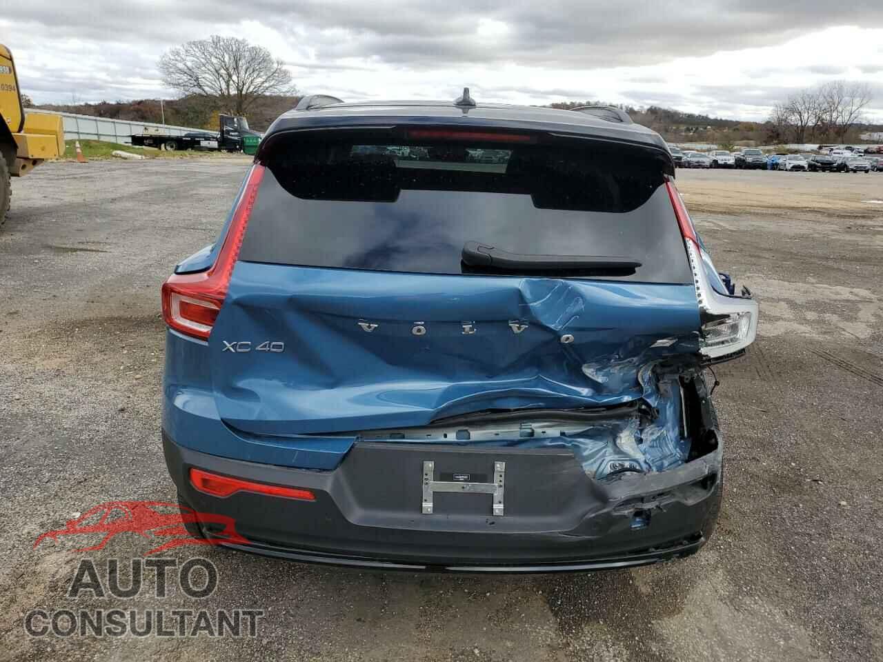 VOLVO XC40 2023 - YV4ED3ULXP2099521