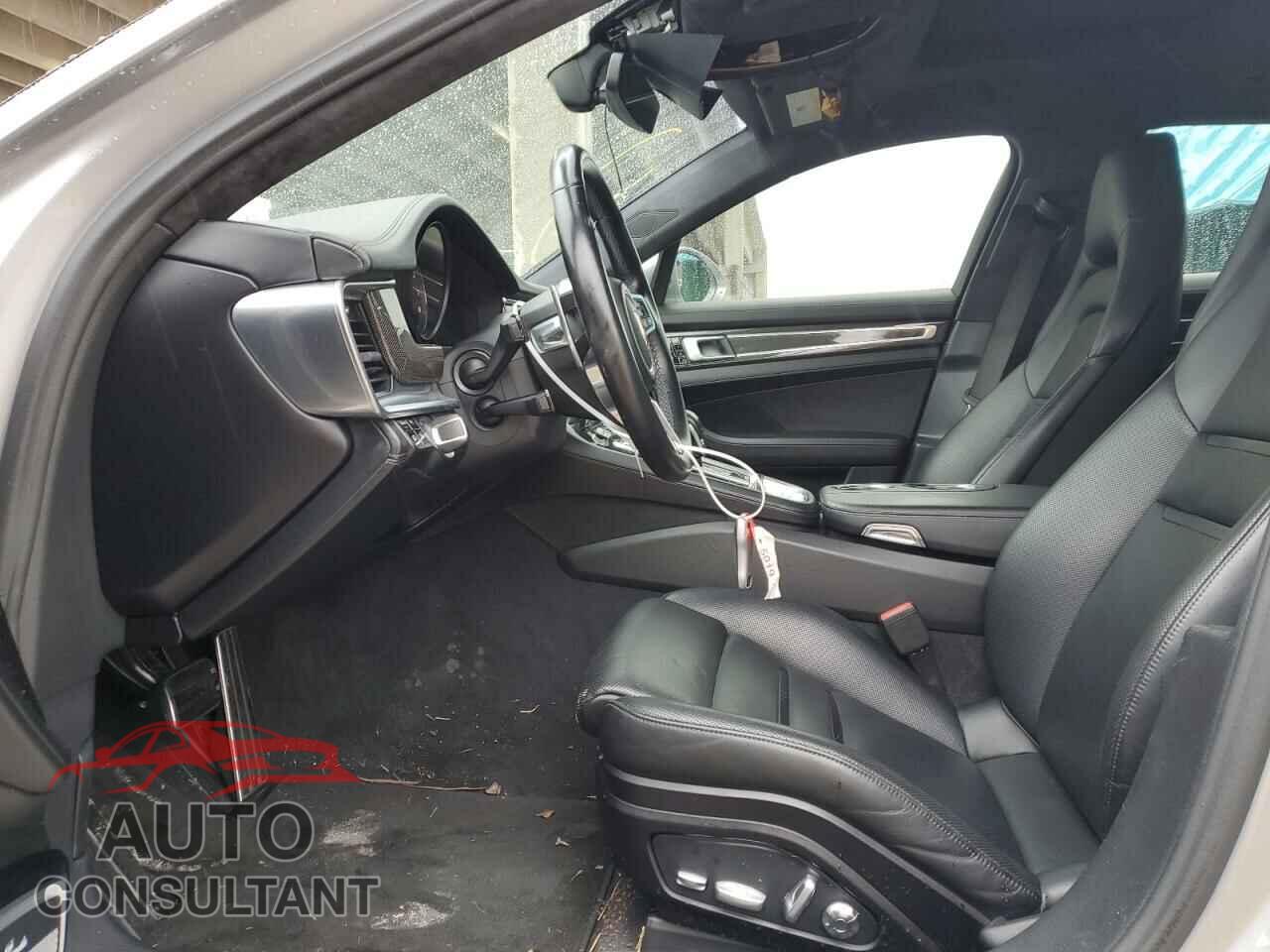 PORSCHE PANAMERA 2018 - WP0CF2A73JL196115
