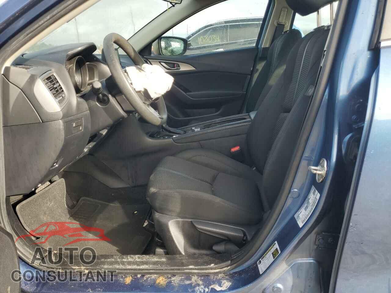 MAZDA 3 2018 - 3MZBN1U79JM242532