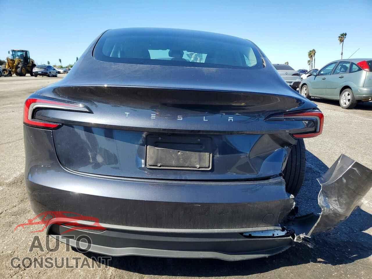TESLA MODEL 3 2024 - 5YJ3E1EA7RF746840