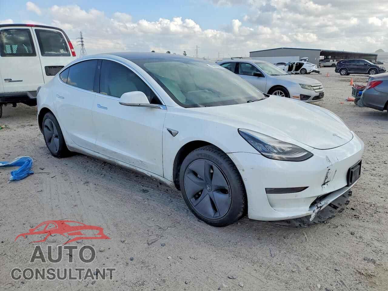 TESLA MODEL 3 2019 - 5YJ3E1EB8KF192318
