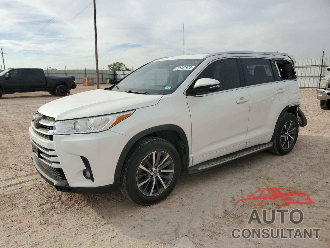 TOYOTA HIGHLANDER 2018 - 5TDKZRFH5JS542791