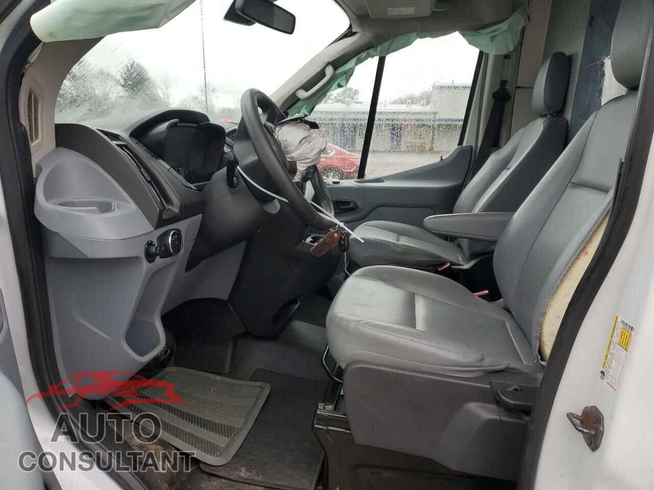 FORD TRANSIT 2017 - 1FTYR2CM7HKA51367
