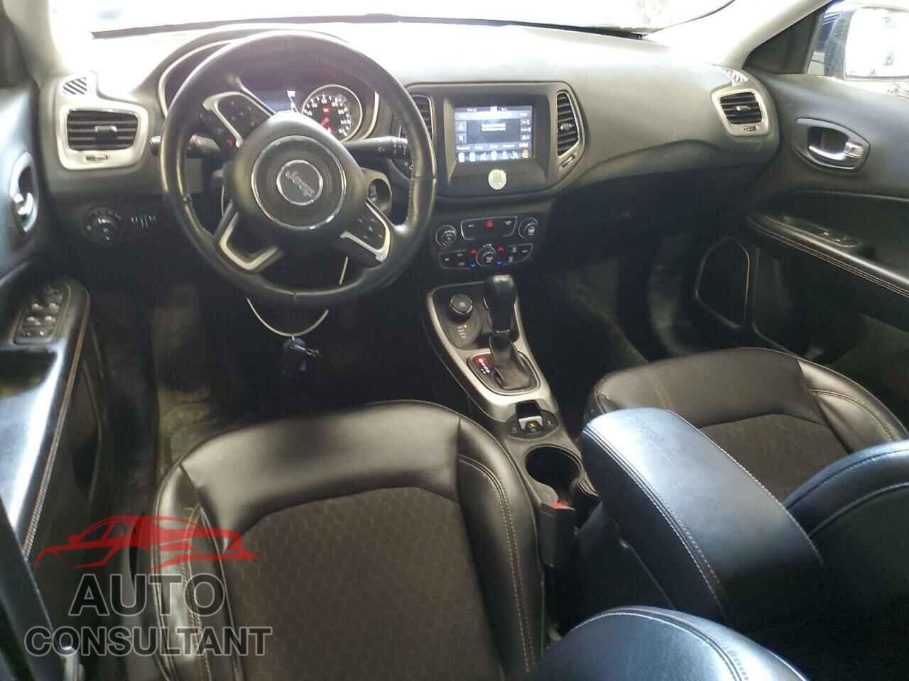 JEEP COMPASS 2018 - 3C4NJDBB0JT259357