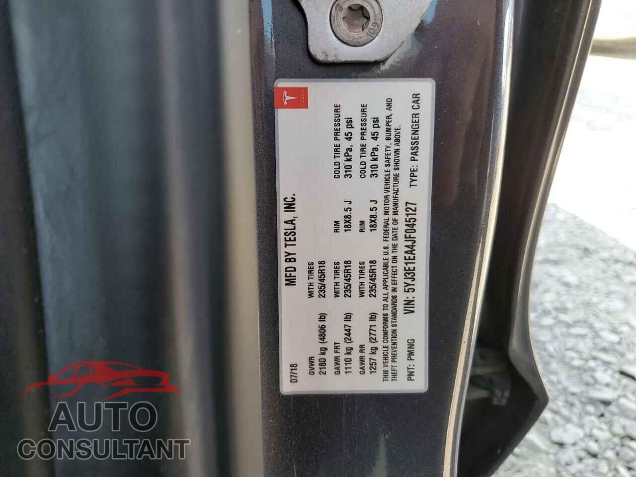 TESLA MODEL 3 2018 - 5YJ3E1EA4JF045127