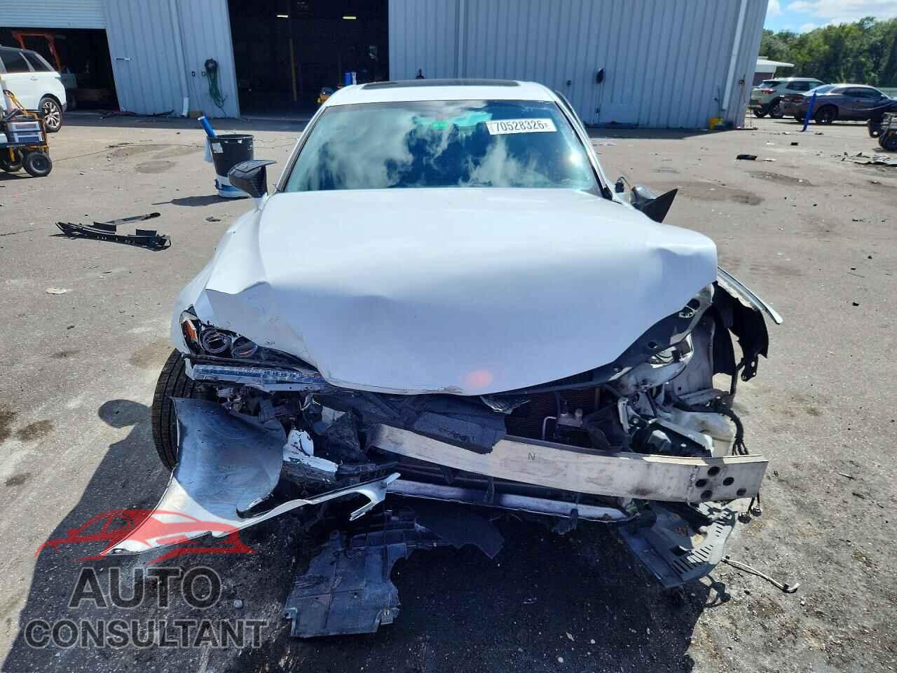 LEXUS IS 2015 - JTHBF1D27F5077113