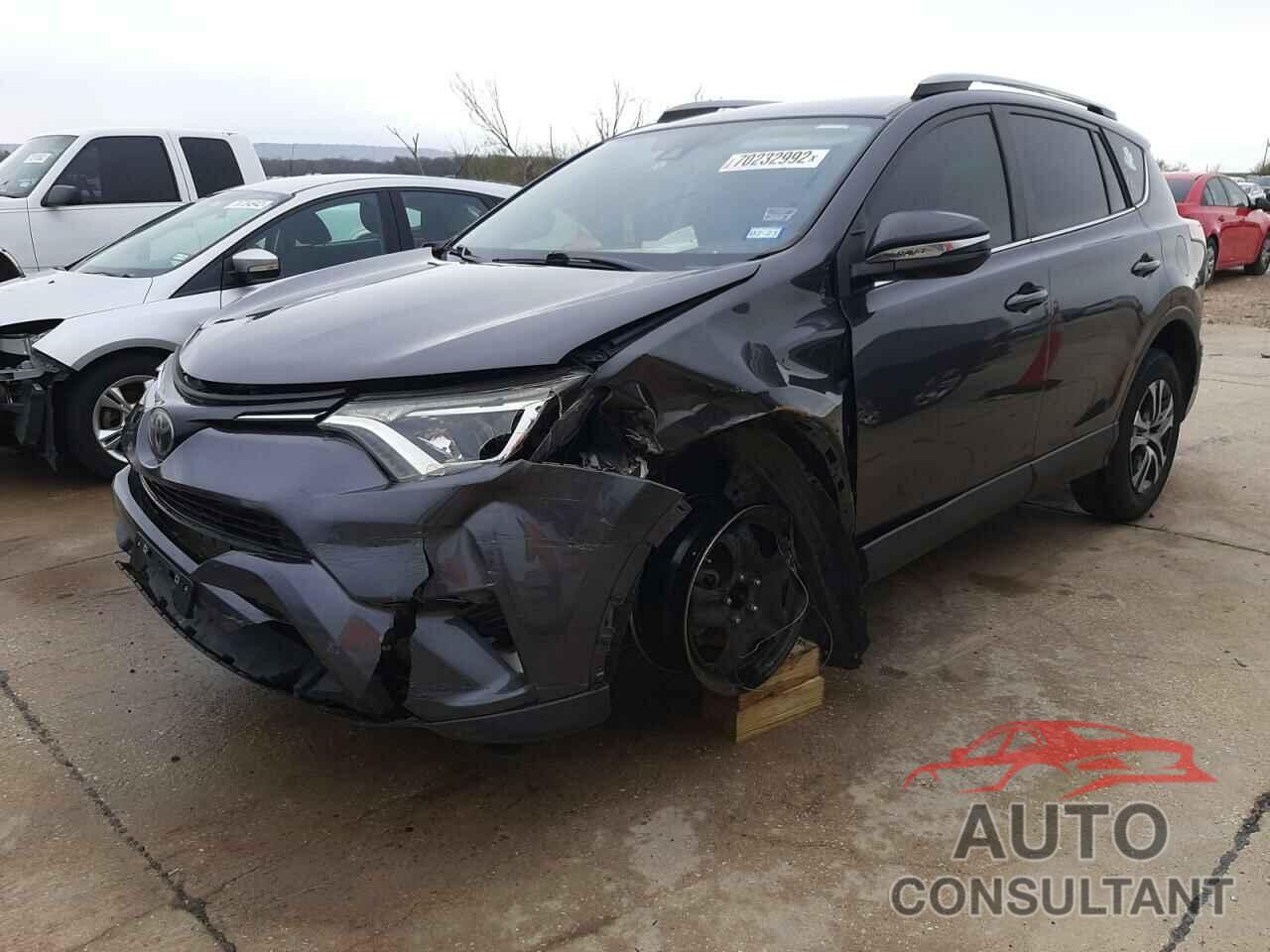 TOYOTA RAV4 2017 - JTMZFREV1HJ117901