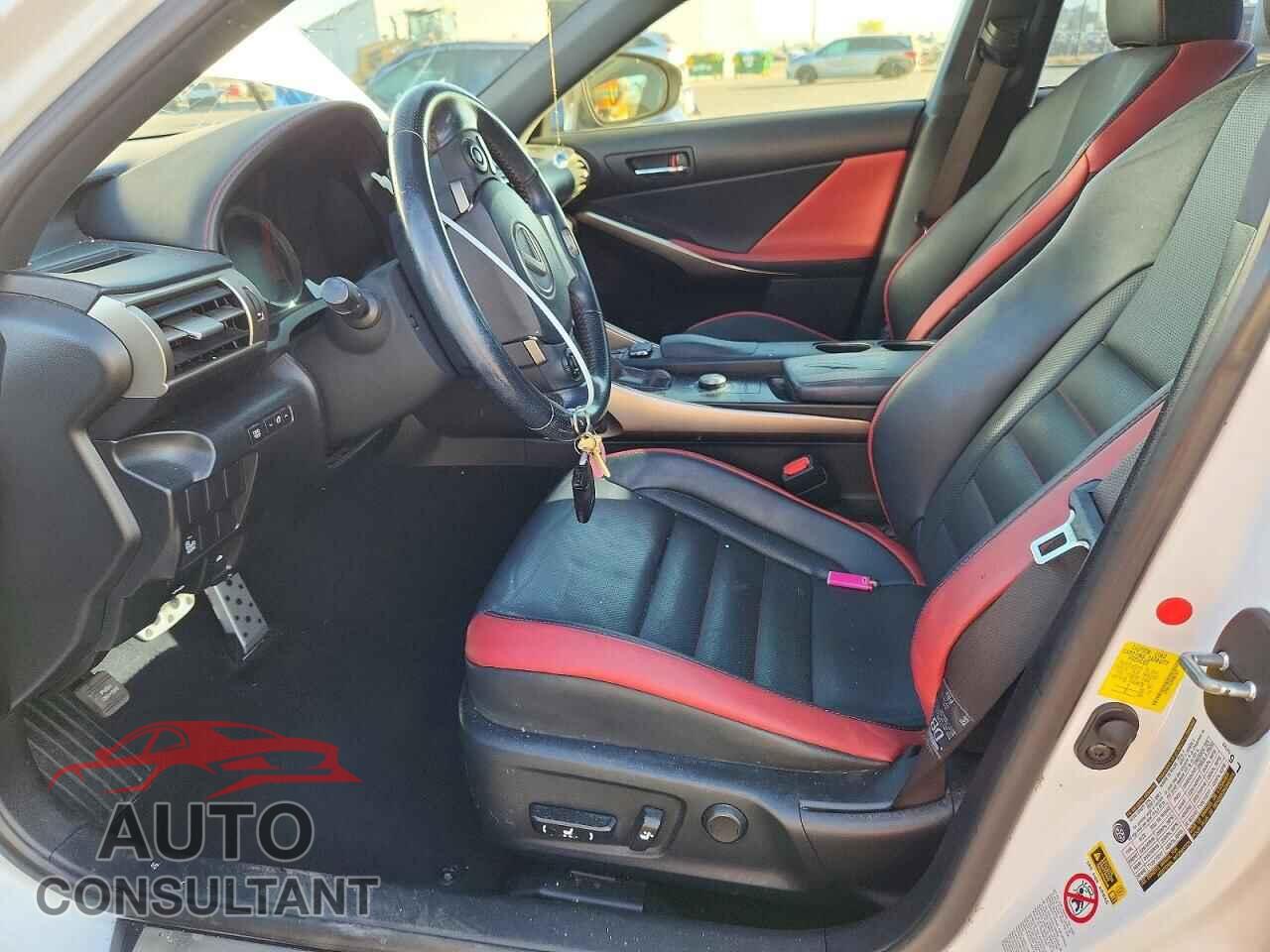 LEXUS IS 2015 - JTHBF1D29F5067957
