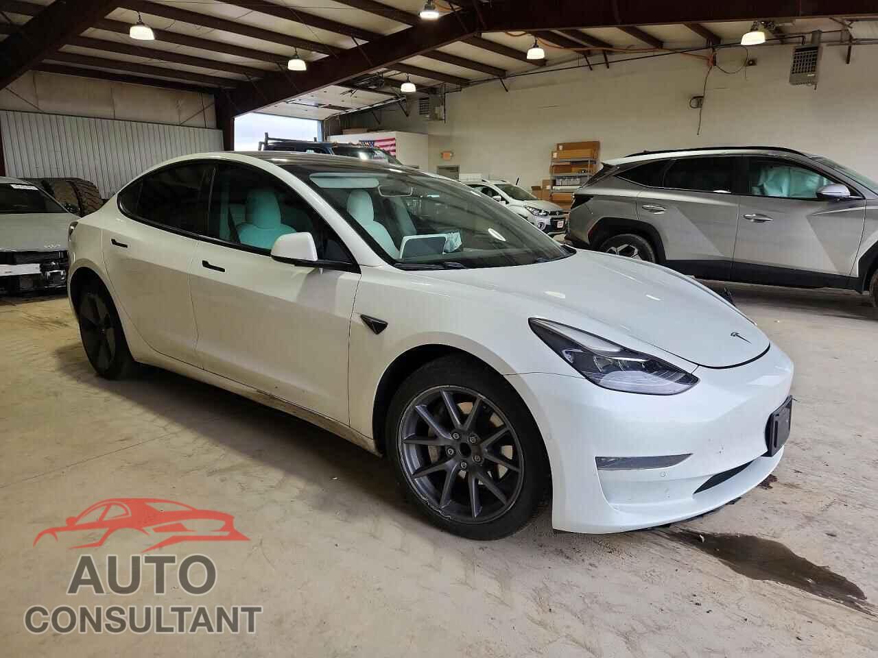 TESLA MODEL 3 2021 - 5YJ3E1EA5MF994321