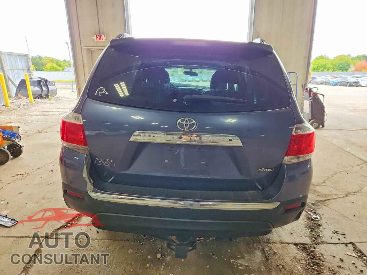 TOYOTA HIGHLANDER 2012 - 5TDBK3EH3CS128236