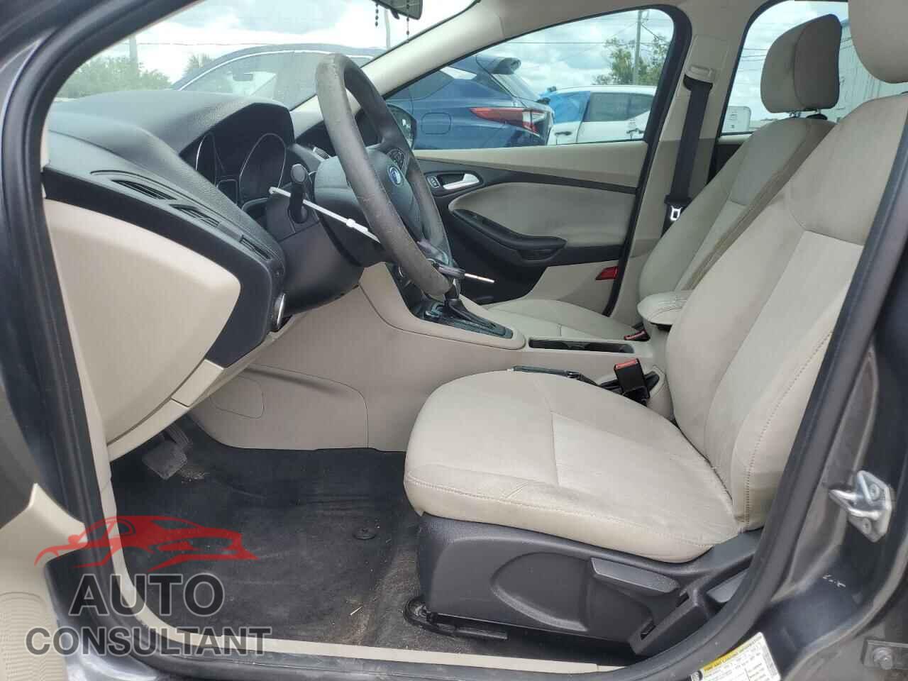 FORD FOCUS 2017 - 1FADP3F23HL331274