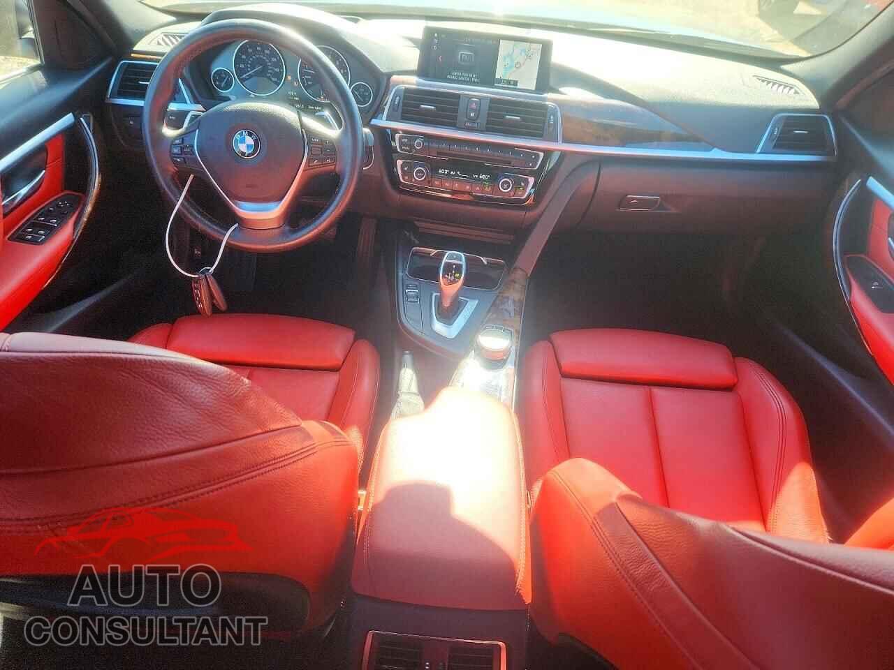BMW 3 SERIES 2018 - WBA8D9G58JNU72025