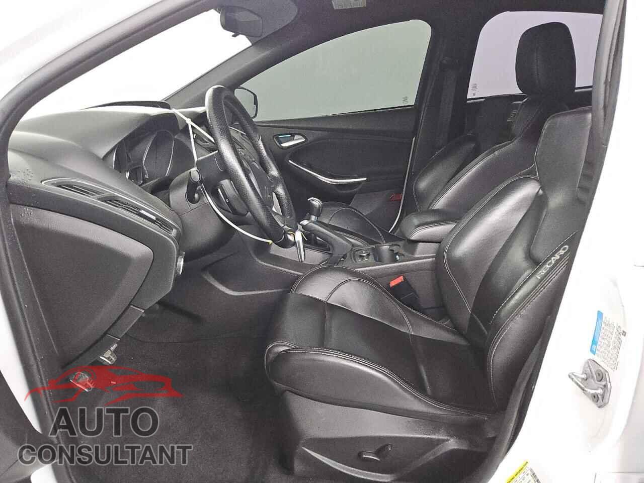 FORD FOCUS 2014 - 1FADP3L99EL441842