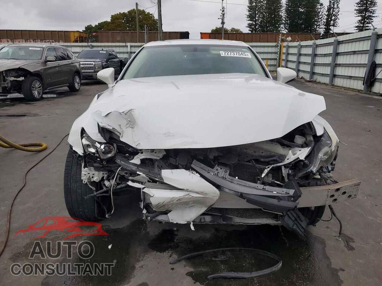 LEXUS IS 2016 - JTHBA1D26G5014665