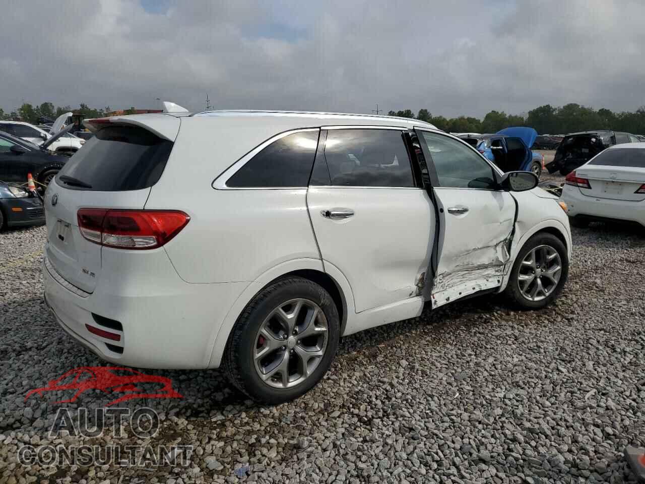 KIA SORENTO 2017 - 5XYPKDA56HG322433