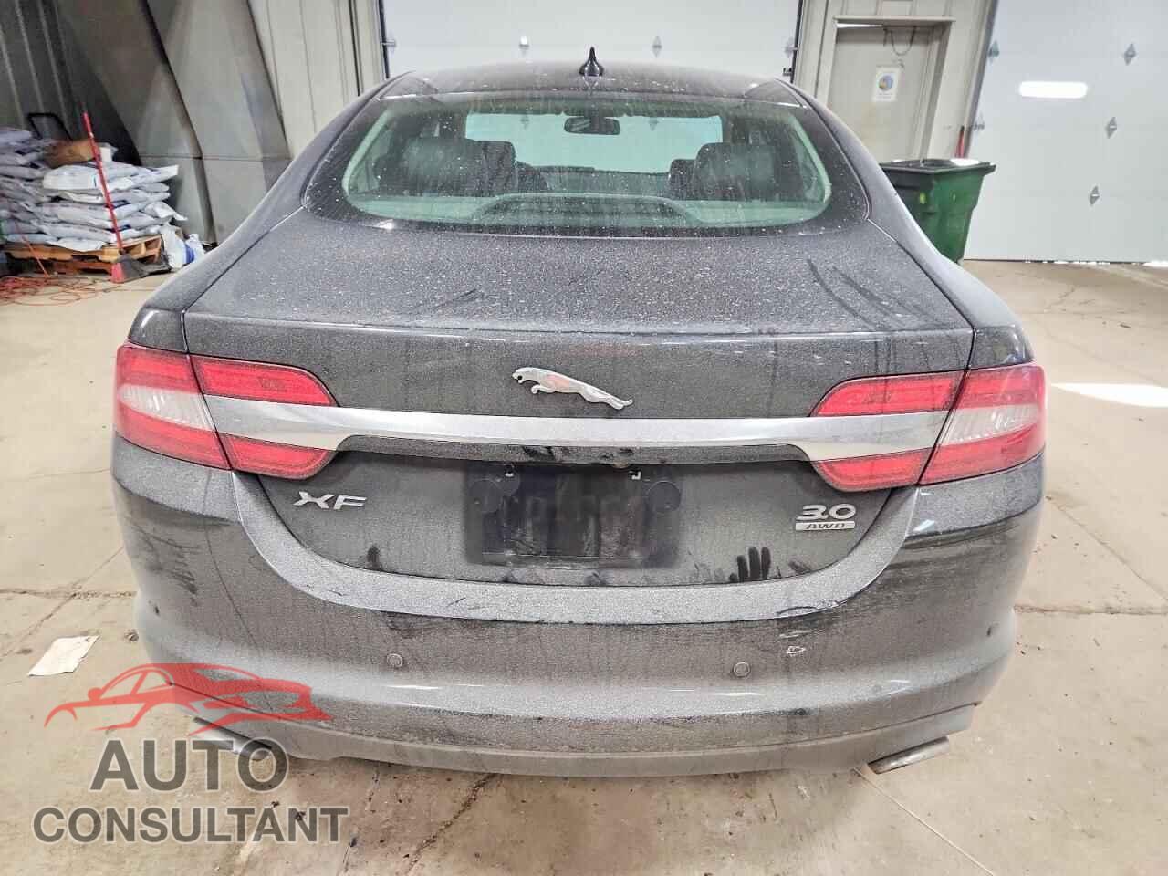 JAGUAR XF 2013 - SAJWJ0EF9D8S71832