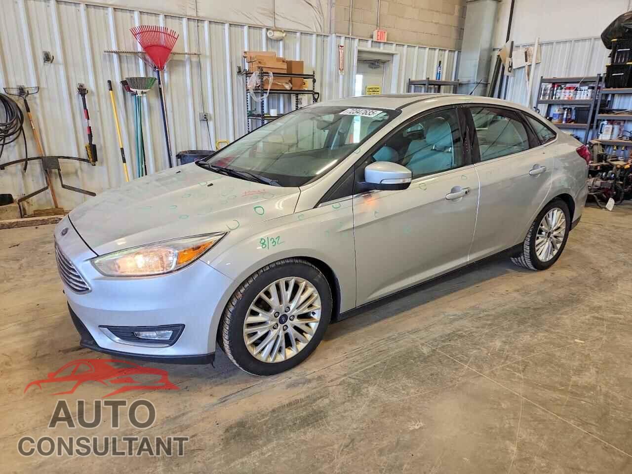 FORD FOCUS 2017 - 1FADP3J27HL287867