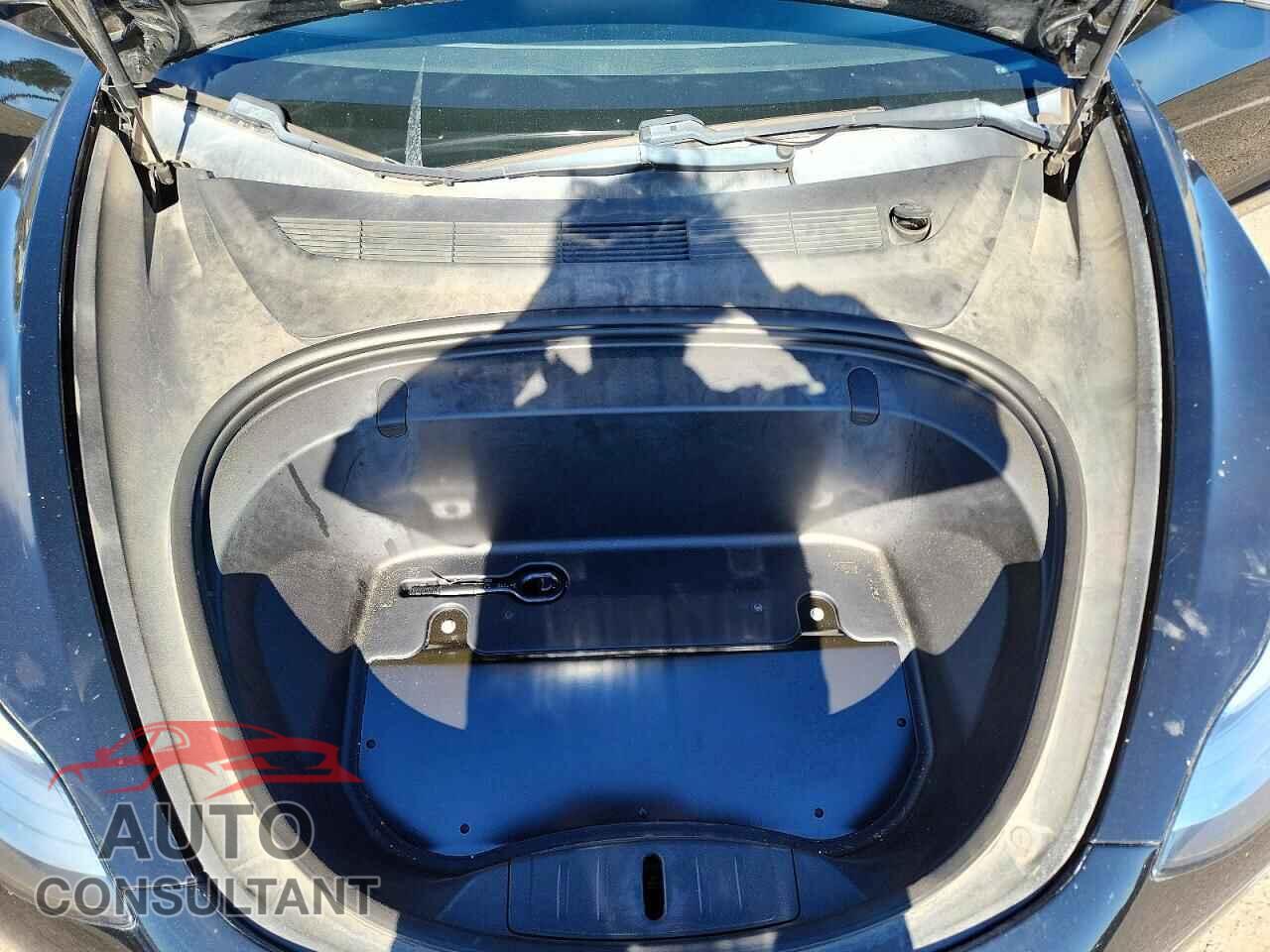 TESLA MODEL 3 2018 - 5YJ3E1EB2JF179837