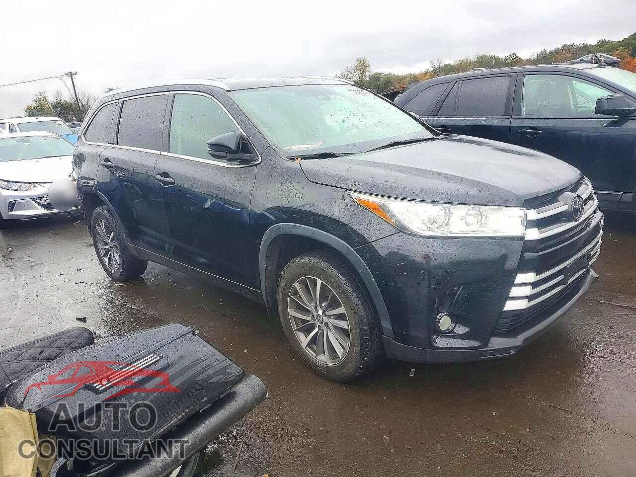TOYOTA HIGHLANDER 2018 - 5TDJZRFH6JS545159