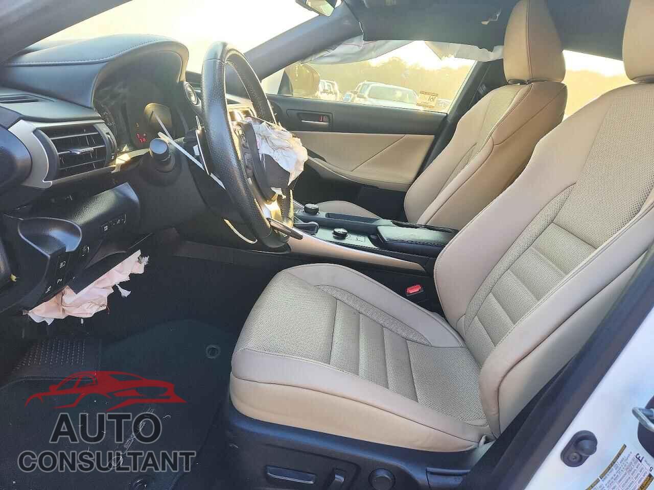 LEXUS IS 2020 - JTHGA1D25L5100954