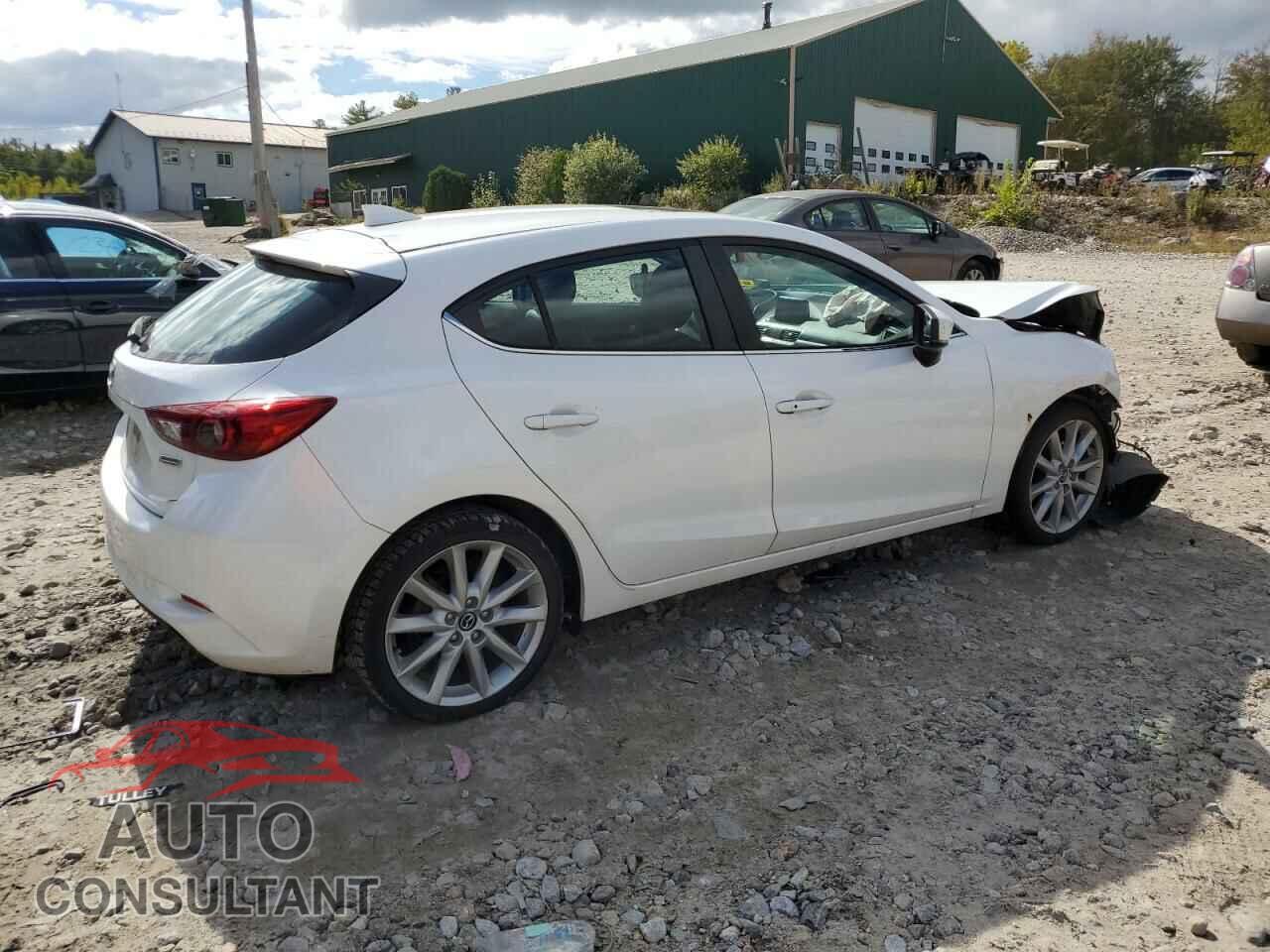 MAZDA 3 2017 - 3MZBN1M38HM148035