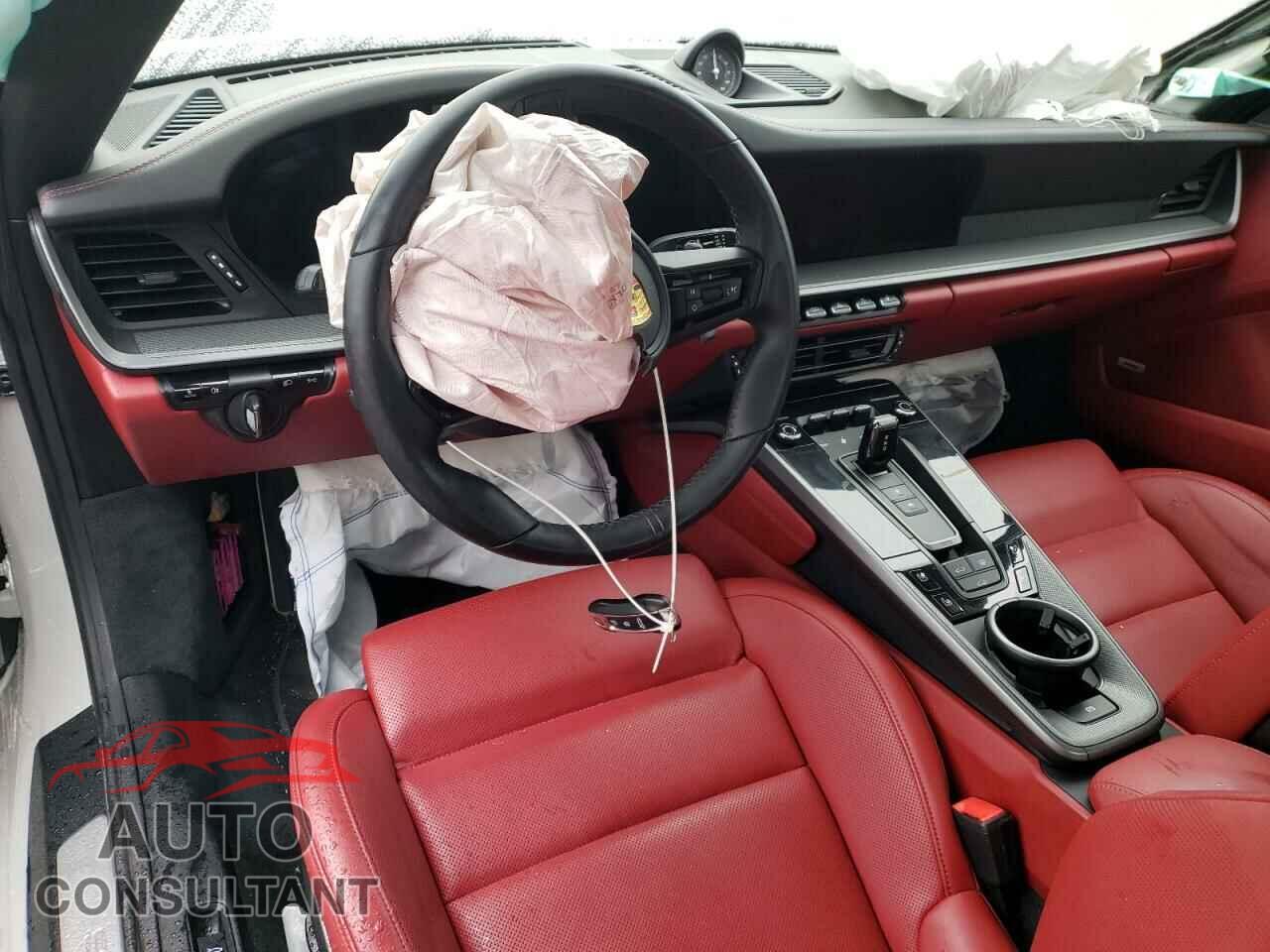 PORSCHE 911 2021 - WP0AA2A94MS205700