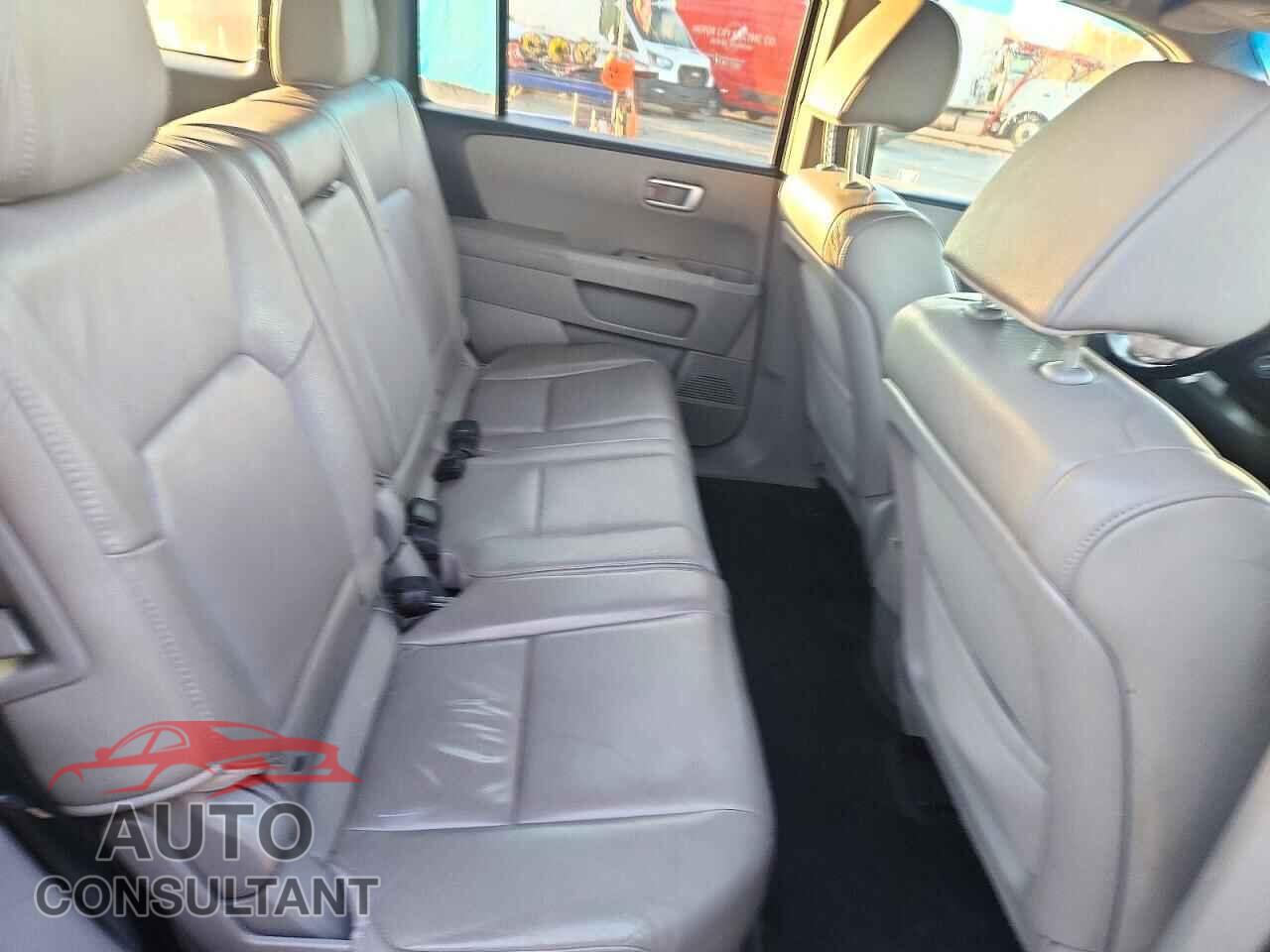HONDA PILOT 2012 - 5FNYF4H53CB078335