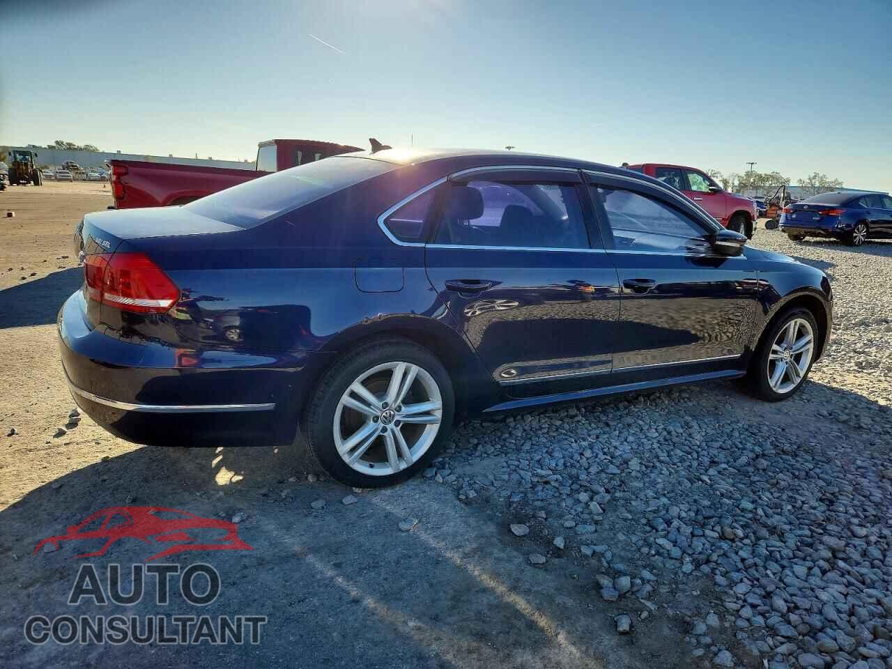 VOLKSWAGEN PASSAT 2013 - 1VWCN7A36DC114876