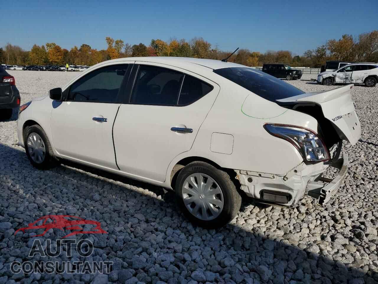 NISSAN VERSA 2019 - 3N1CN7AP3KL857781