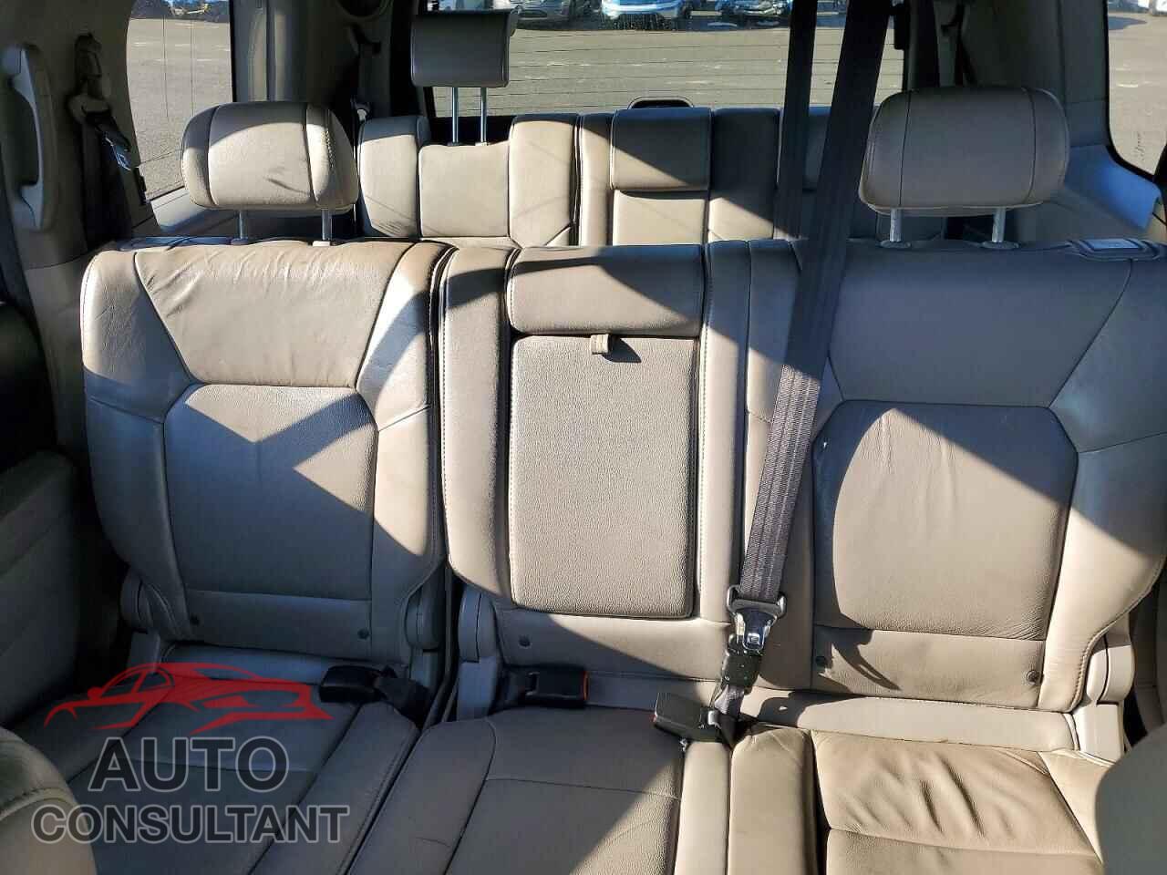 HONDA PILOT 2011 - 5FNYF3H64BB016783