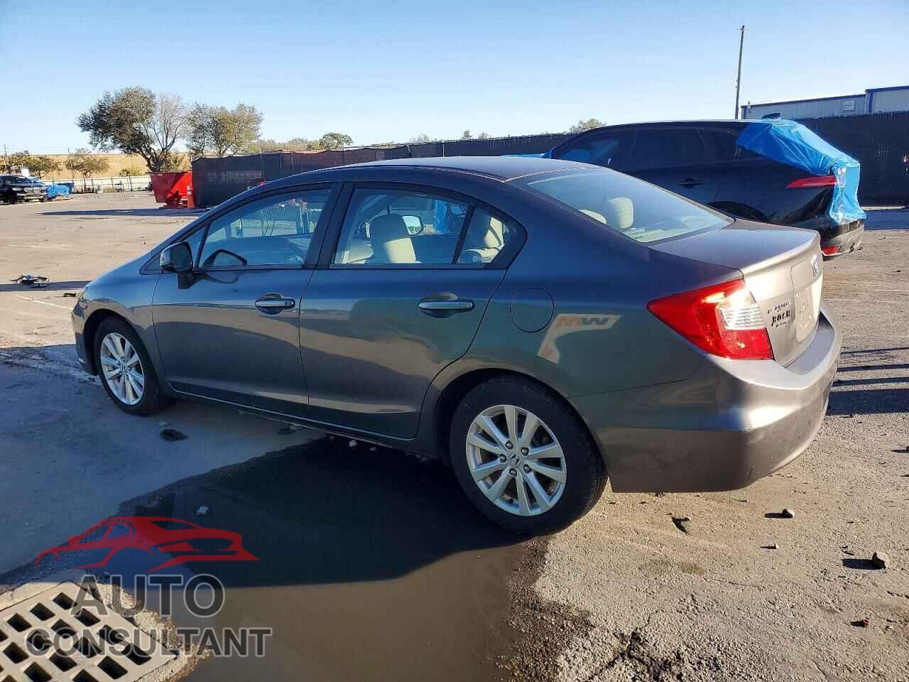 HONDA CIVIC 2012 - 2HGFB2F86CH587237