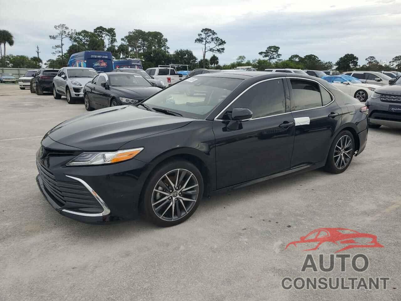 TOYOTA CAMRY 2023 - 4T1F11BK2PU103964