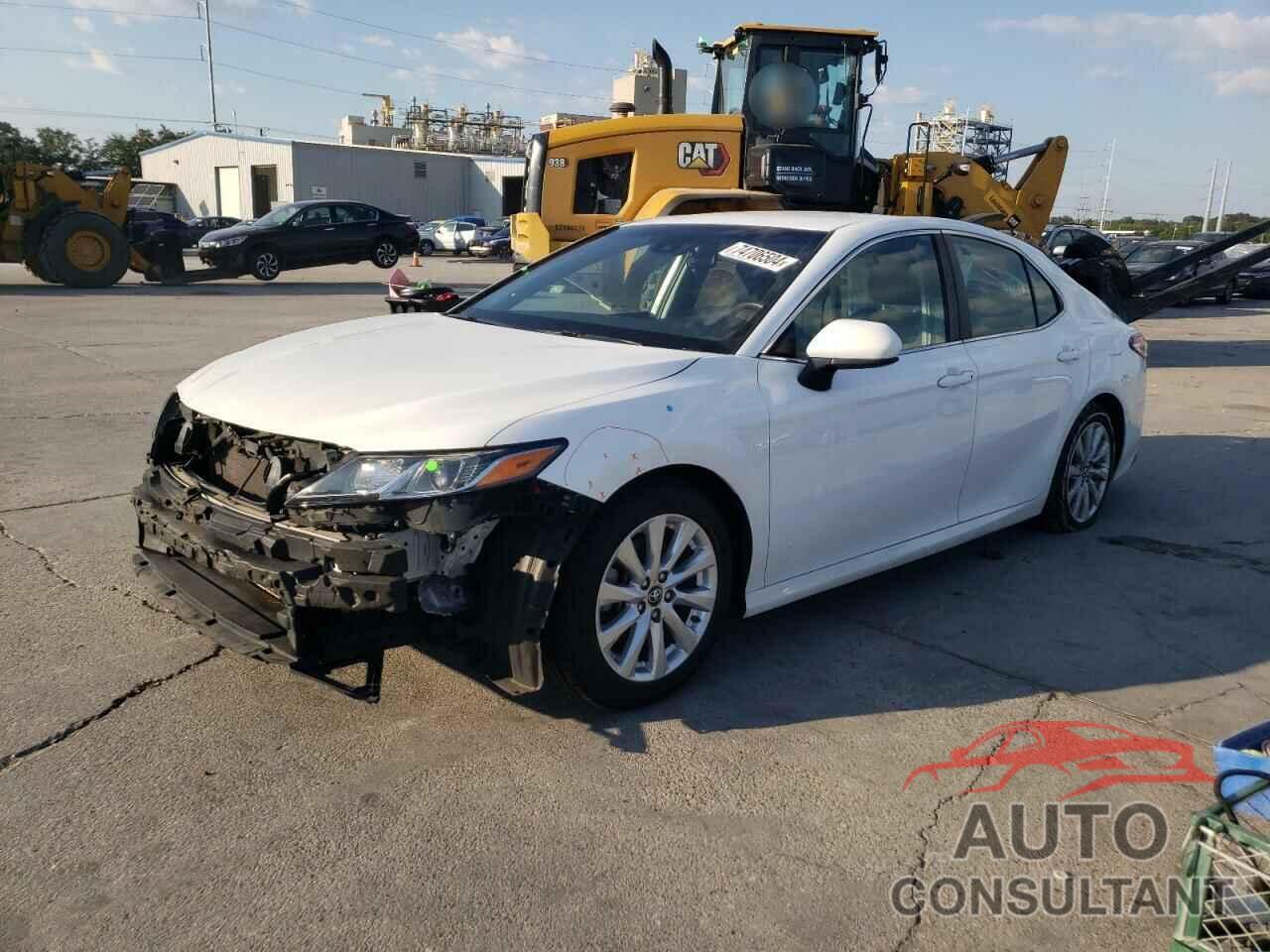 TOYOTA CAMRY 2018 - 4T1B11HKXJU588271