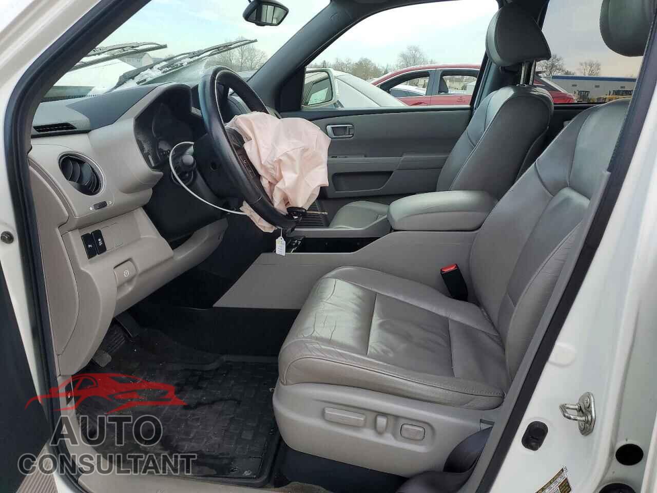HONDA PILOT 2013 - 5FNYF4H97DB039395